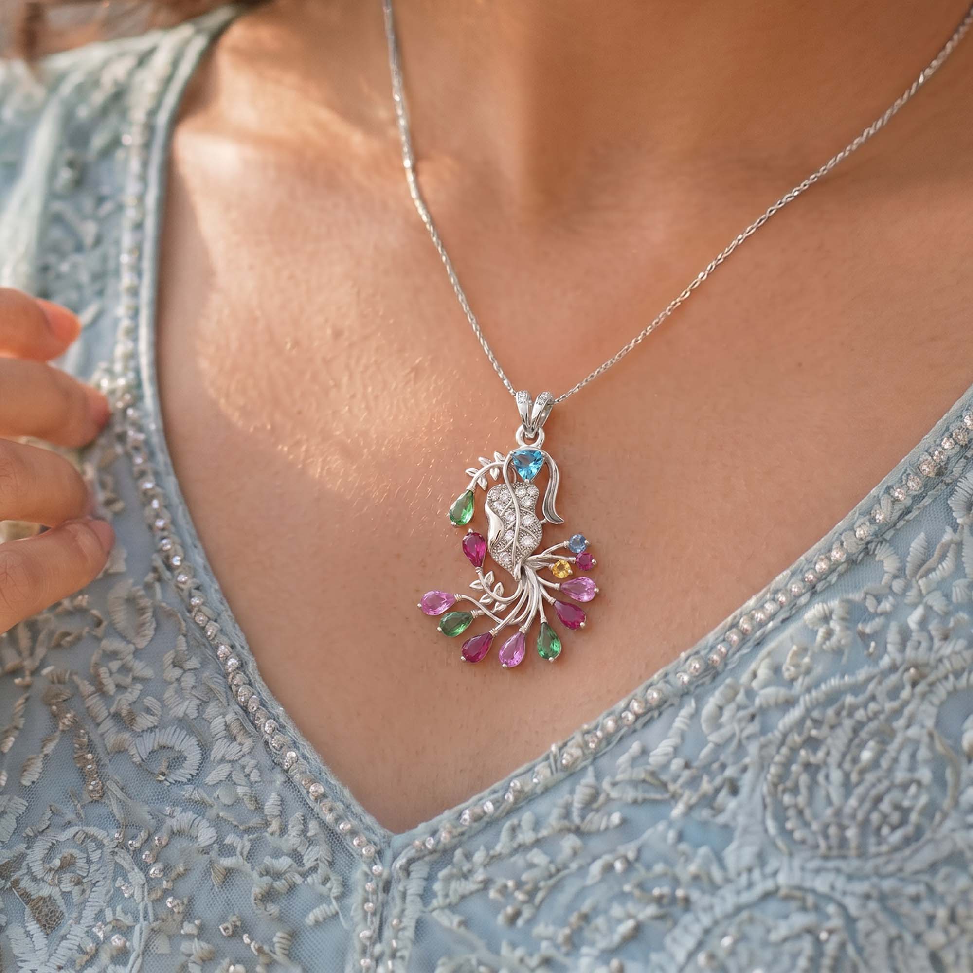 Set Diamond Pendant in 18K White Gold with Lab grown diamond thumbnail