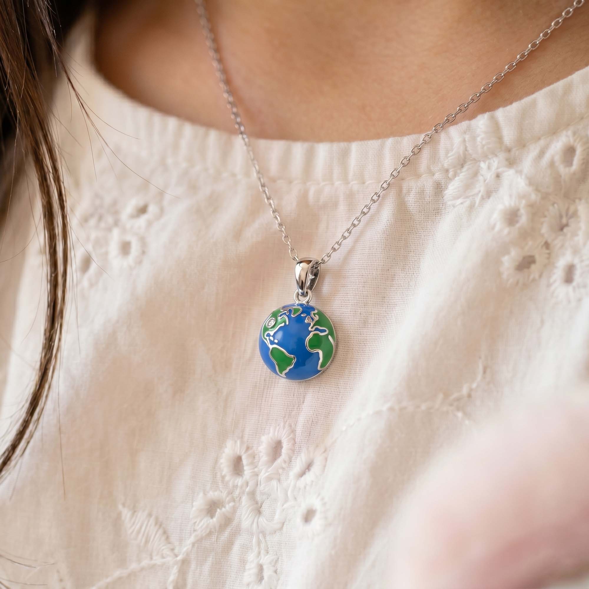 Kids Pendant in 18K White Gold with Lab grown diamond thumbnail