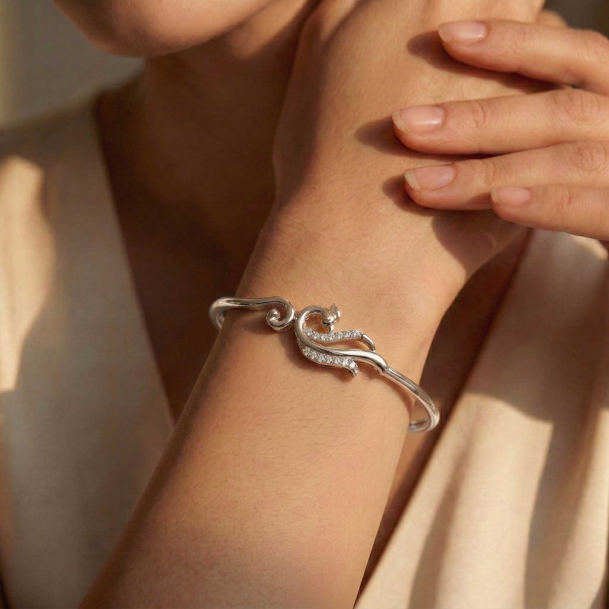 Lab-Grown Diamond Bangle in 18K White Gold – 0.38 Ct, 14 Diamonds thumbnail