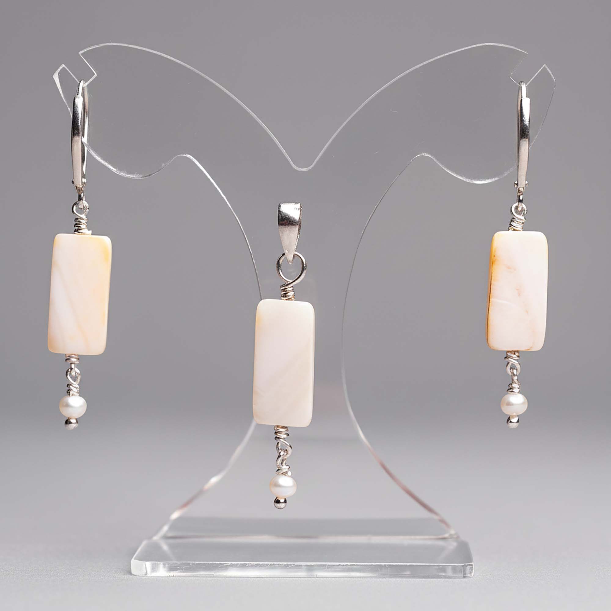 Mother of Pearl with Aqeeq Earrings with Pendant Set in Silver (Design K3-62) thumbnail