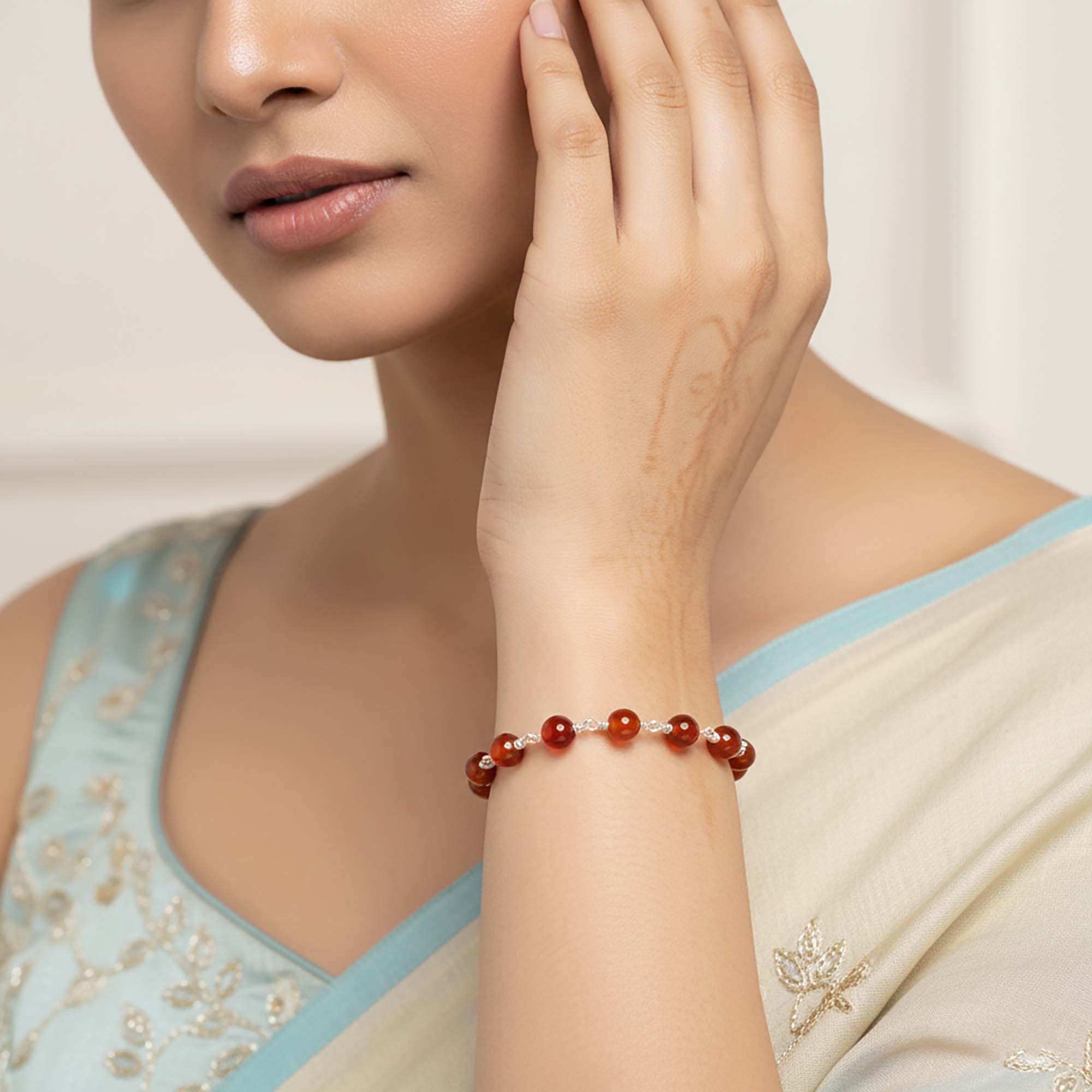 Aqeeq Round Beads Handmade Bracelet in Silver (Design K3-117) thumbnail